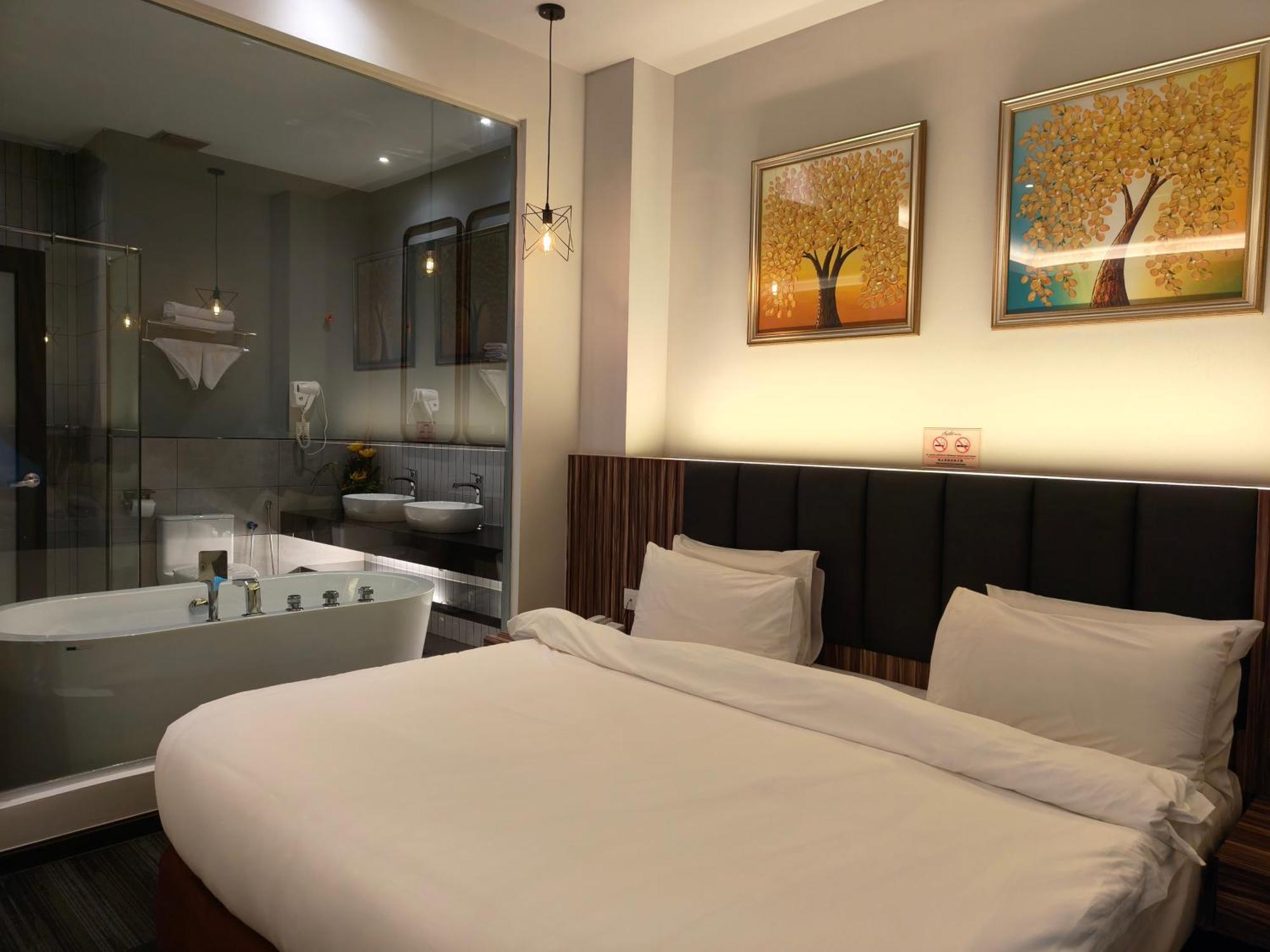 Asiatic Hotel Malacca Exterior photo